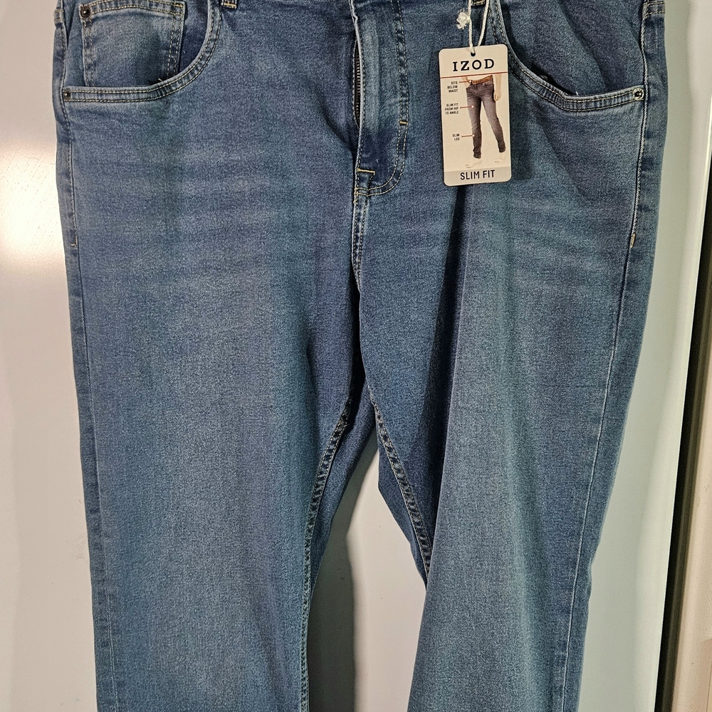 IZOD Men's Blue Slim Fit Jeans